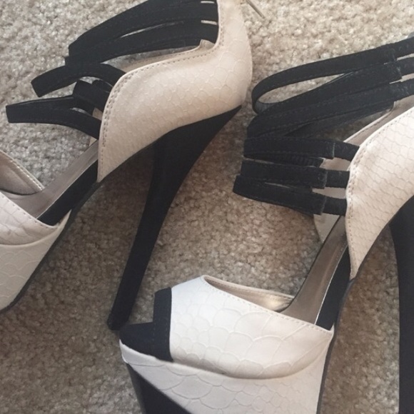 Heels - Picture 2 of 3